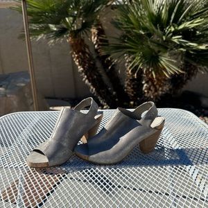 🎉 Eileen Fisher Peep Toe Heels 6 🎉